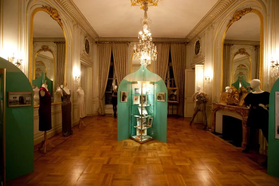 Hall of the Fashion House IRFE