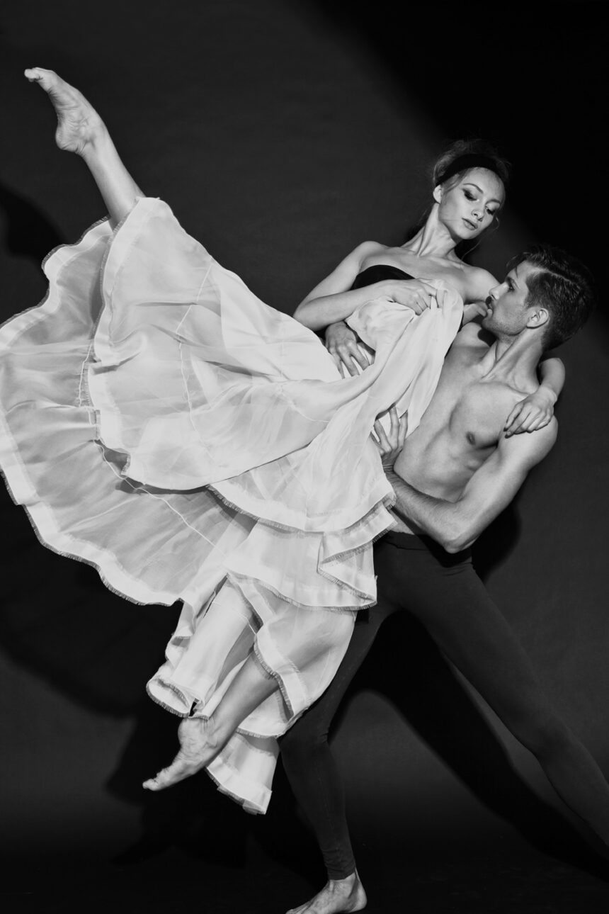 ‘The Dance in White’ by Vladimir Glynin