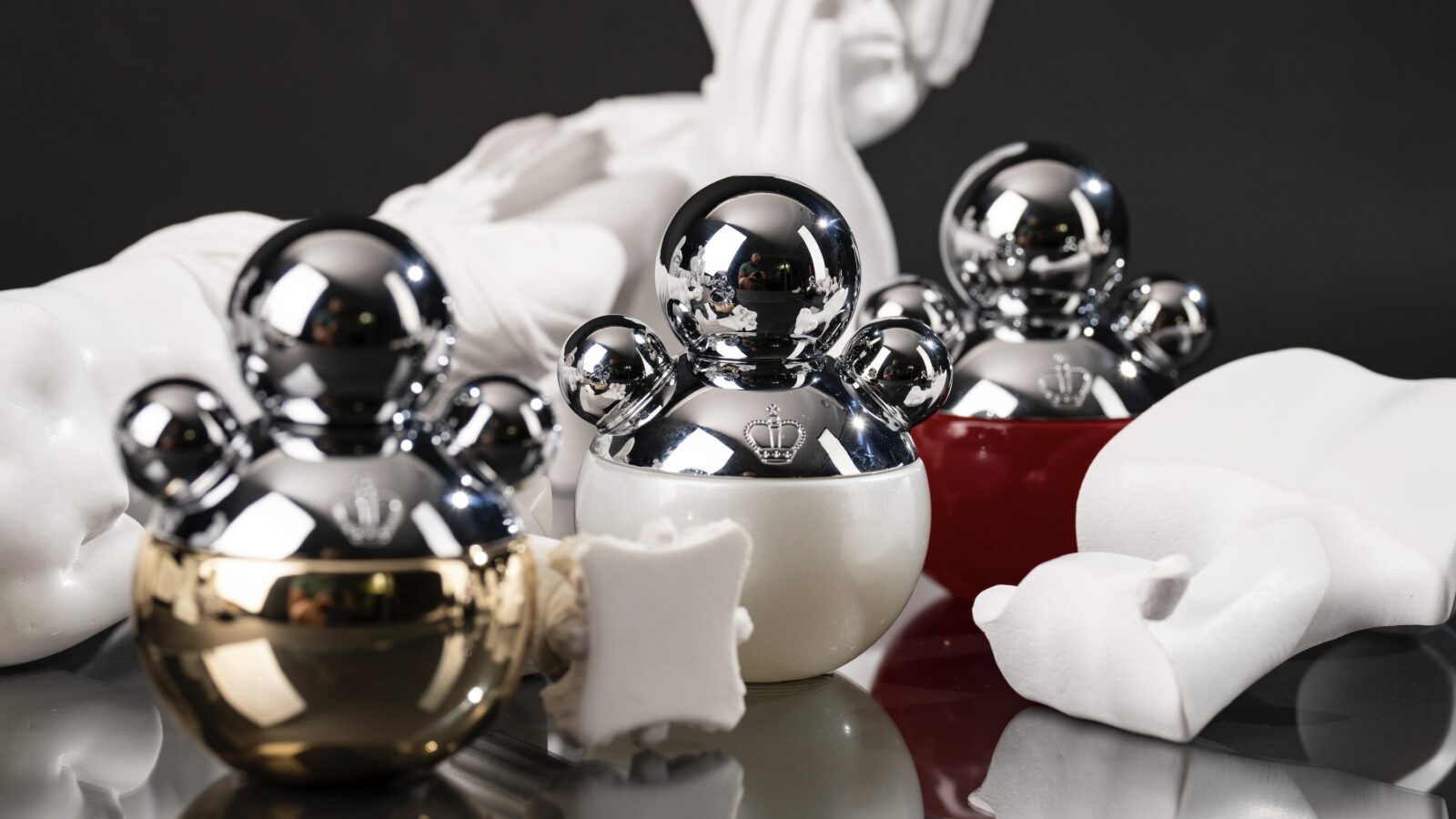 b16:9 3 bottles