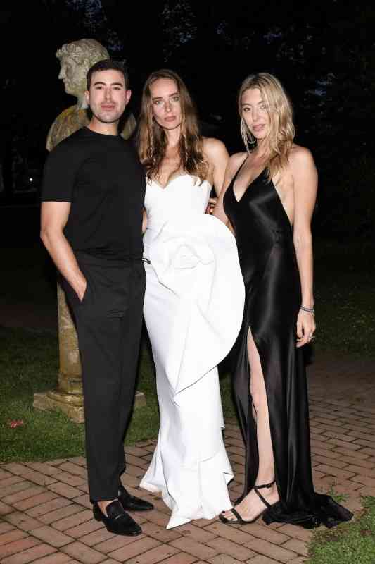 Eric Viner, Olga Sorokina, Sami Deller